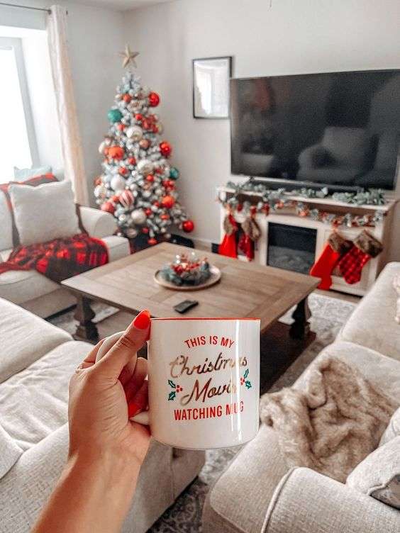 small apartment christmas decor ideas